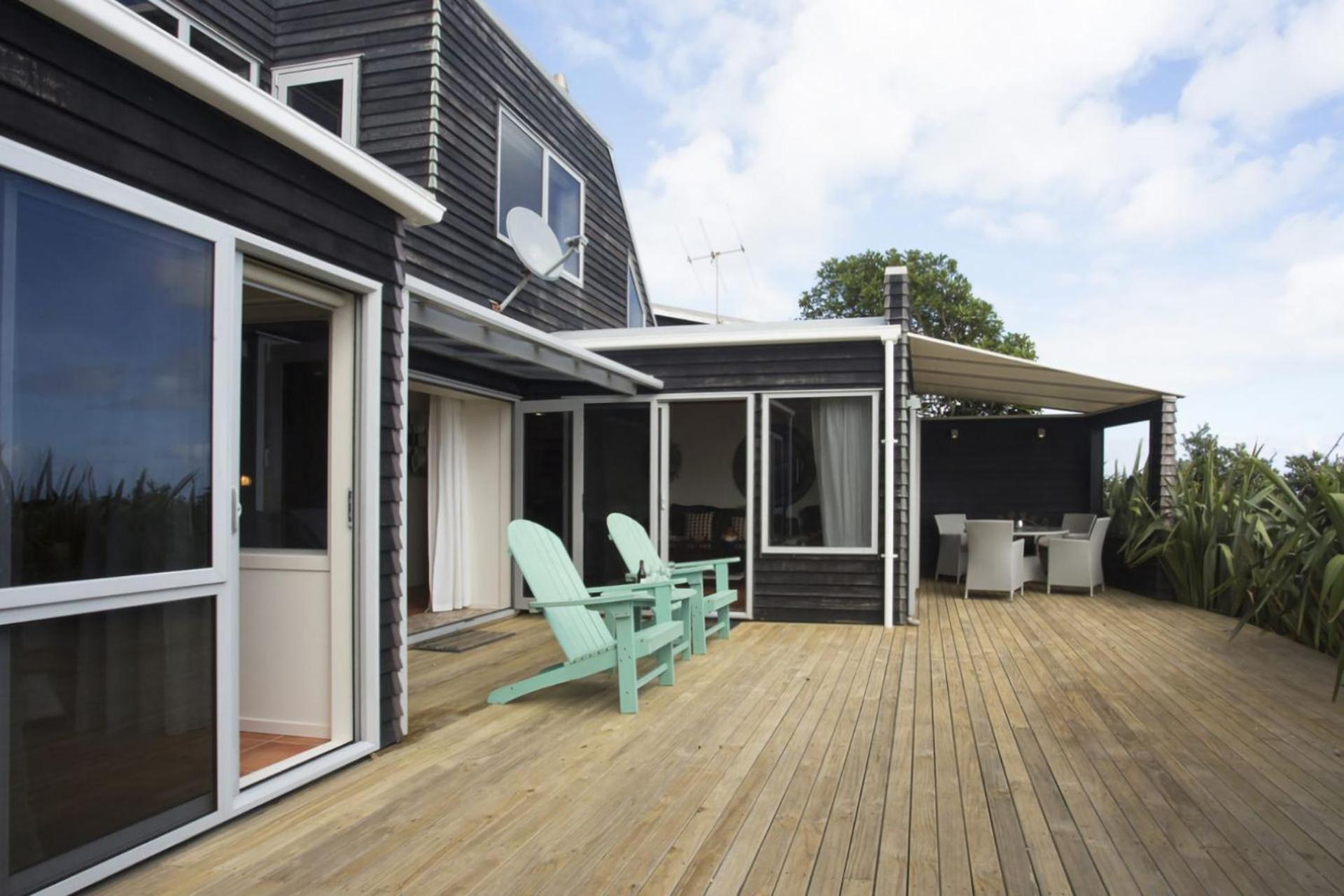 Chester Cottage Beachfront Oakura Dış mekan fotoğraf