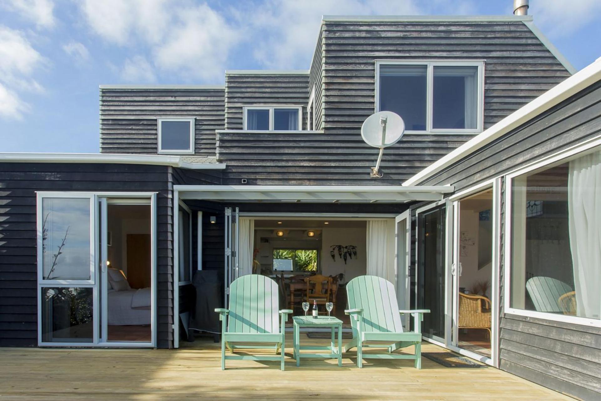 Chester Cottage Beachfront Oakura Dış mekan fotoğraf